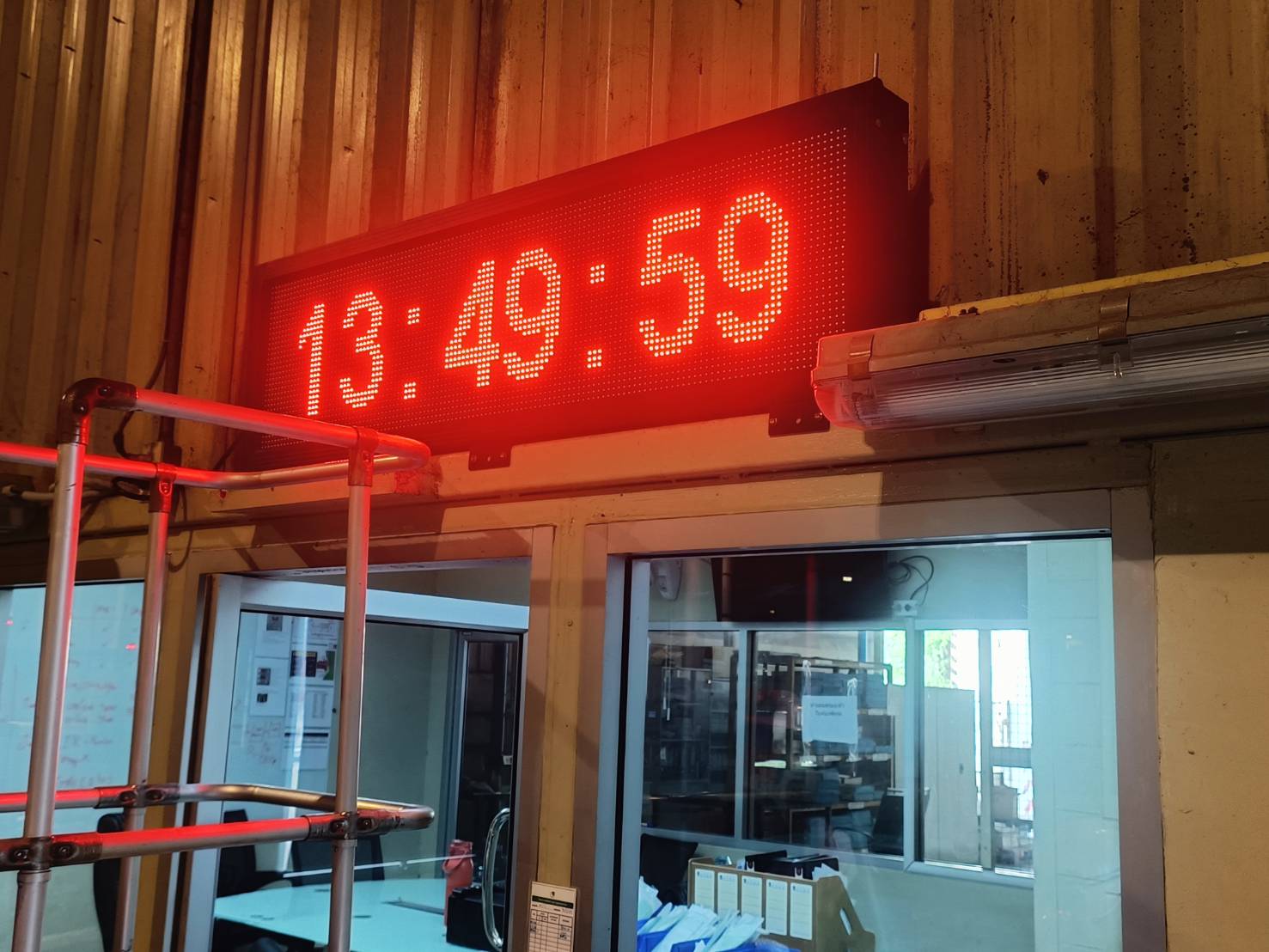 WORKS-Digital Display - THT PROGRESS