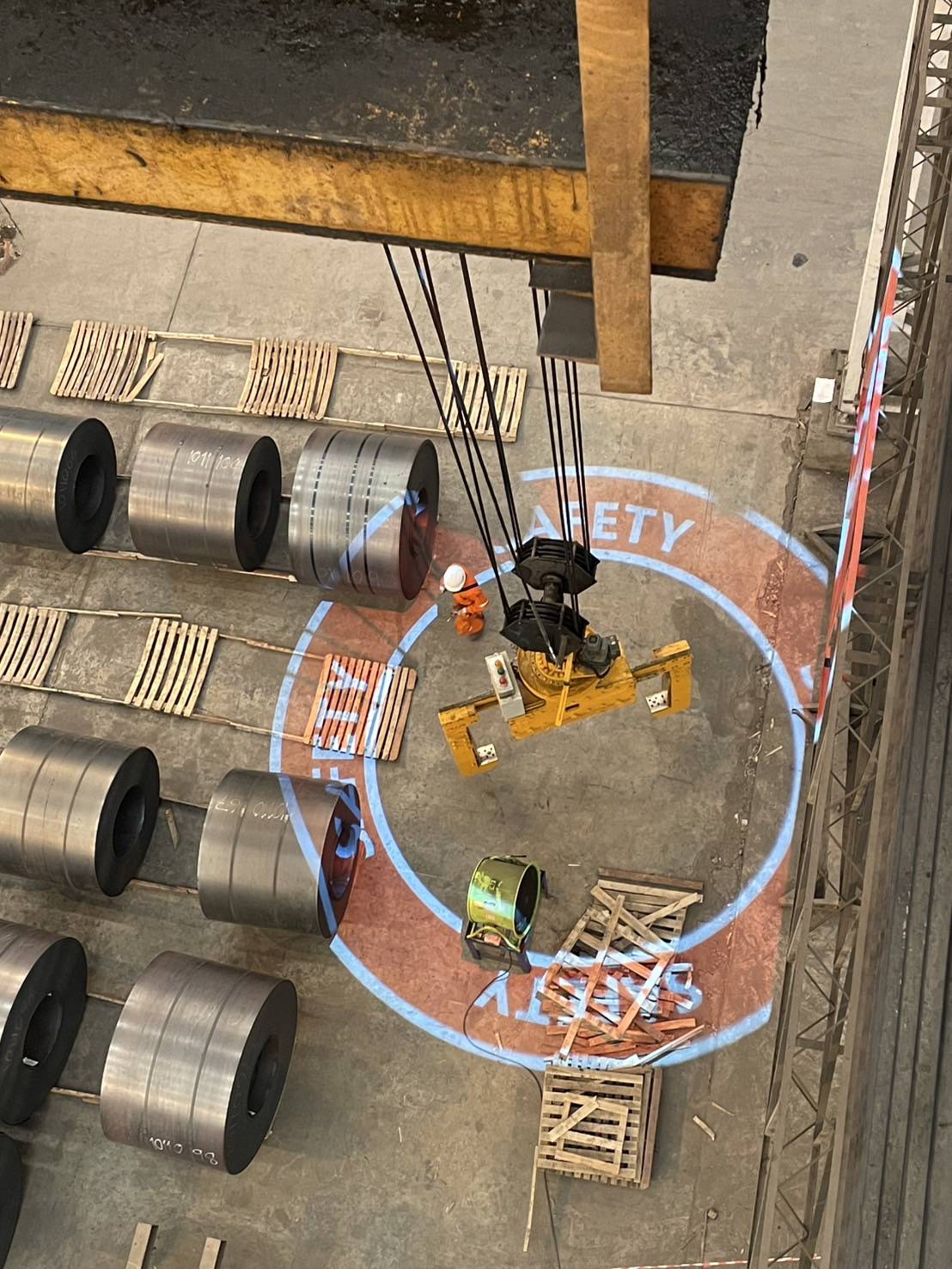 SAFETY SIGN - THT PROGRESS